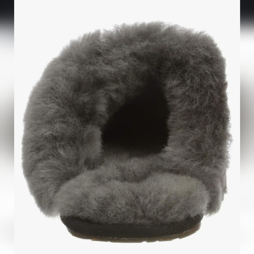 Ugg size 10 black sheepskin slippers back /grey new in the box - Picture 5 of 9